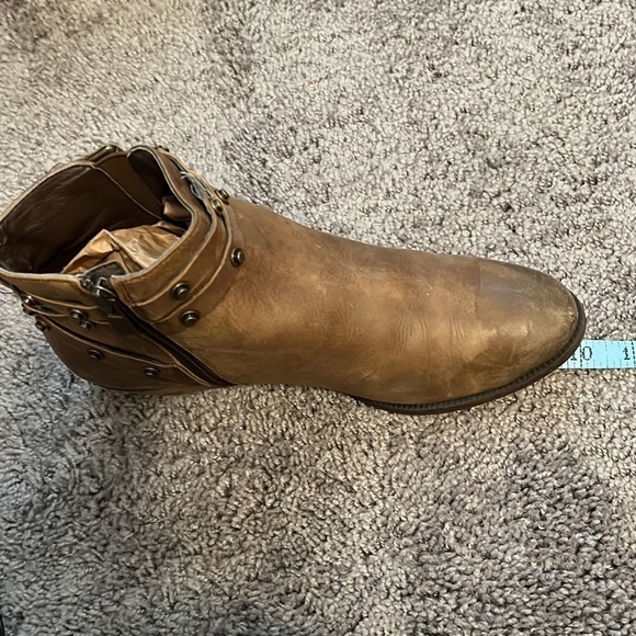 Nordstroms Halogen Leather stacked Heel Bootie’s Size 8 1/2 - Picture 12 of 12